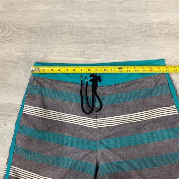 RVCA Classic Non-Stretch Board Shorts Size 36 Blue and Grey Striped - Picture 8 of 15